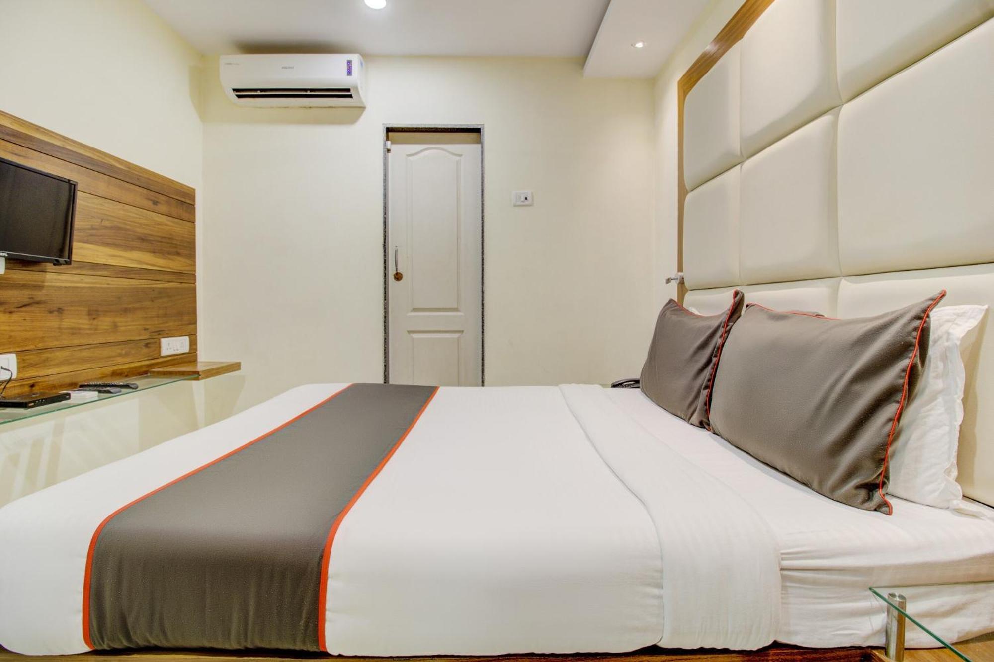 Hotel O Address Inn Мумбаи Экстерьер фото
