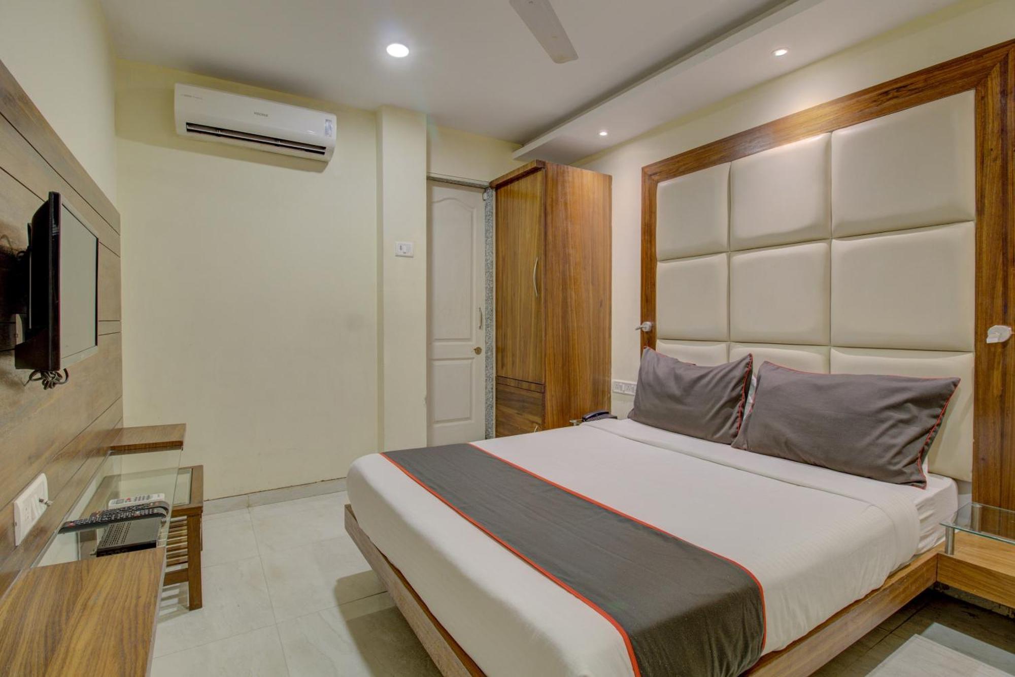 Hotel O Address Inn Мумбаи Экстерьер фото